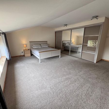 Langside Apartments Newhouse Esterno foto