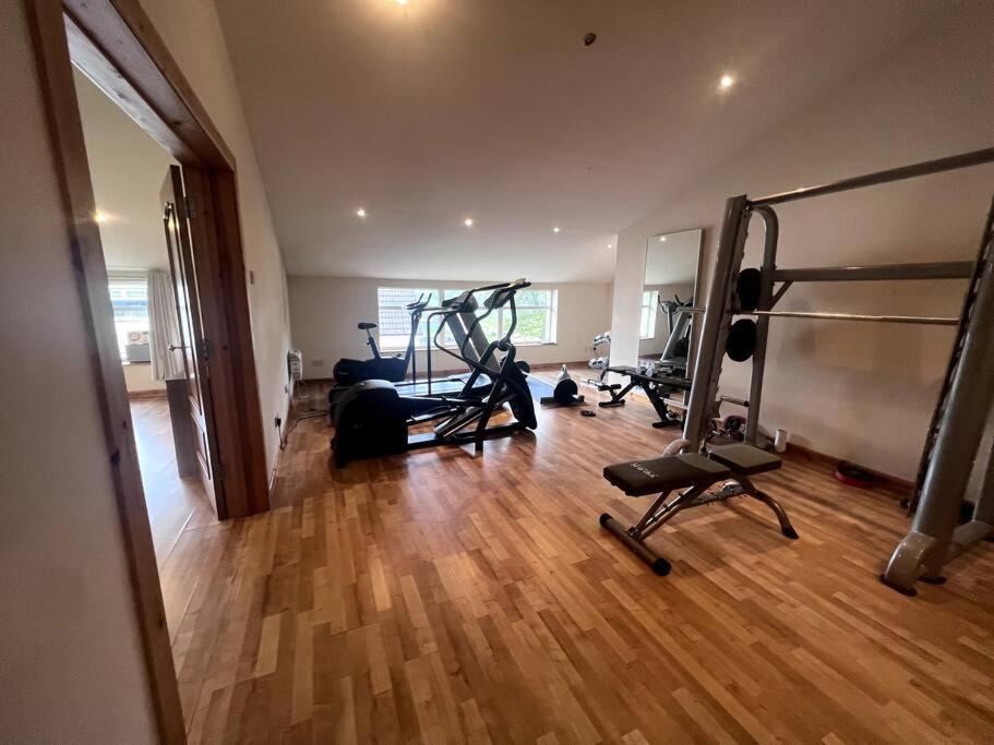 Langside Apartments Newhouse Esterno foto